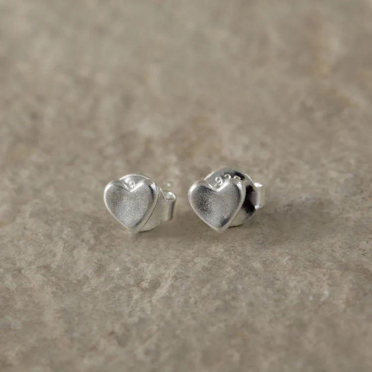 迷你心型耳環 SV