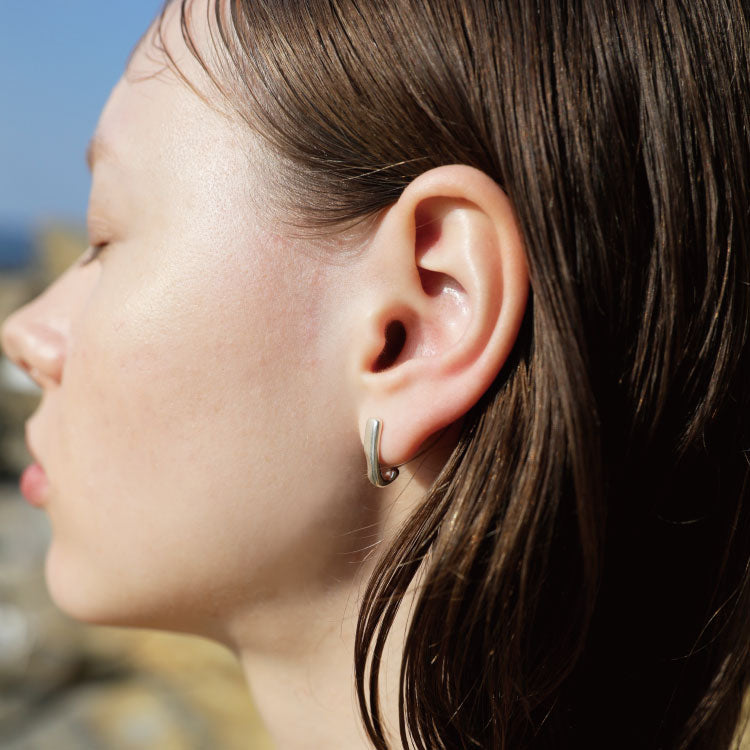 不對稱鉤型耳環SV(ONLY STOCK)