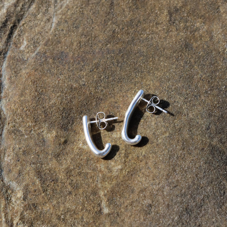 不對稱鉤型耳環SV(ONLY STOCK)