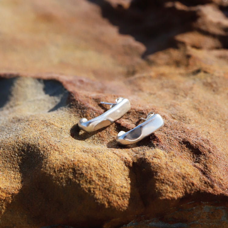 不對稱鉤型耳環SV(ONLY STOCK)