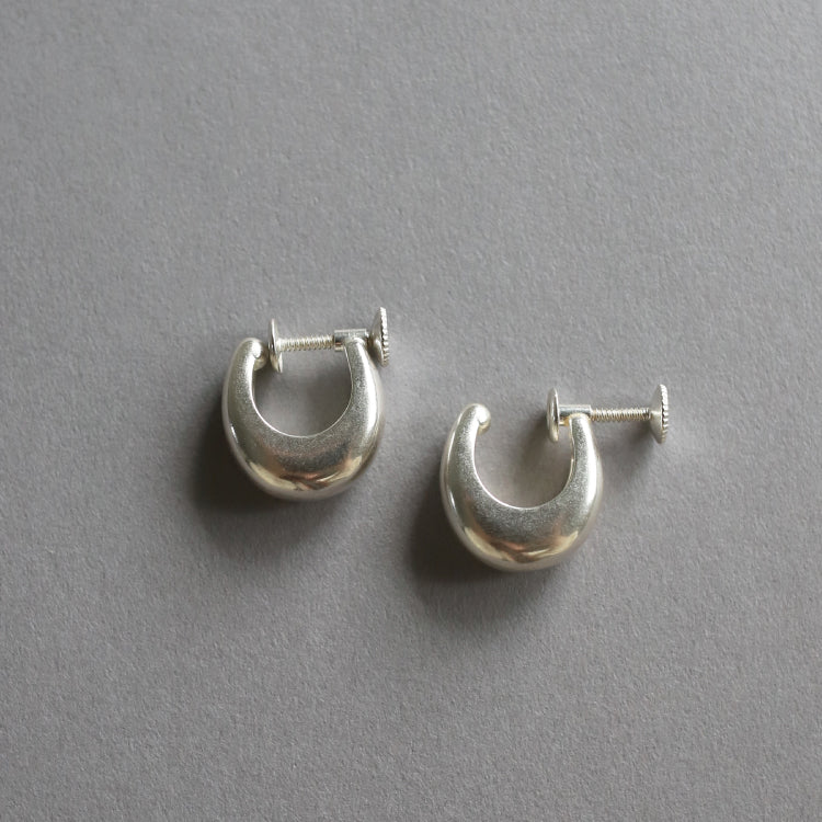 夾式懷抱耳環 SV